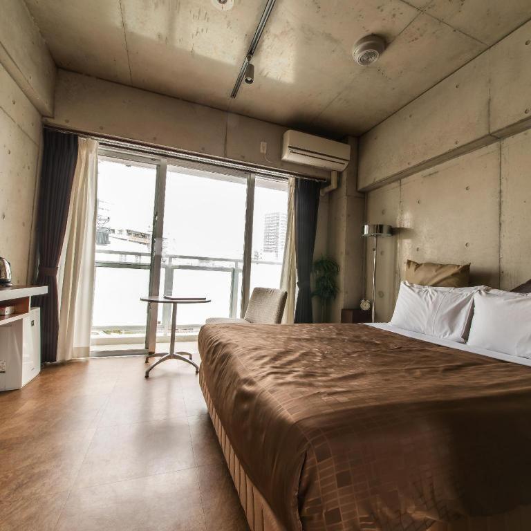 Condominio Makishi 3*